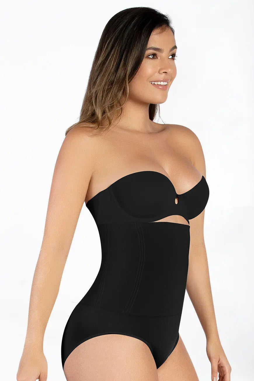 CURVEEZ Briefs Signature Control